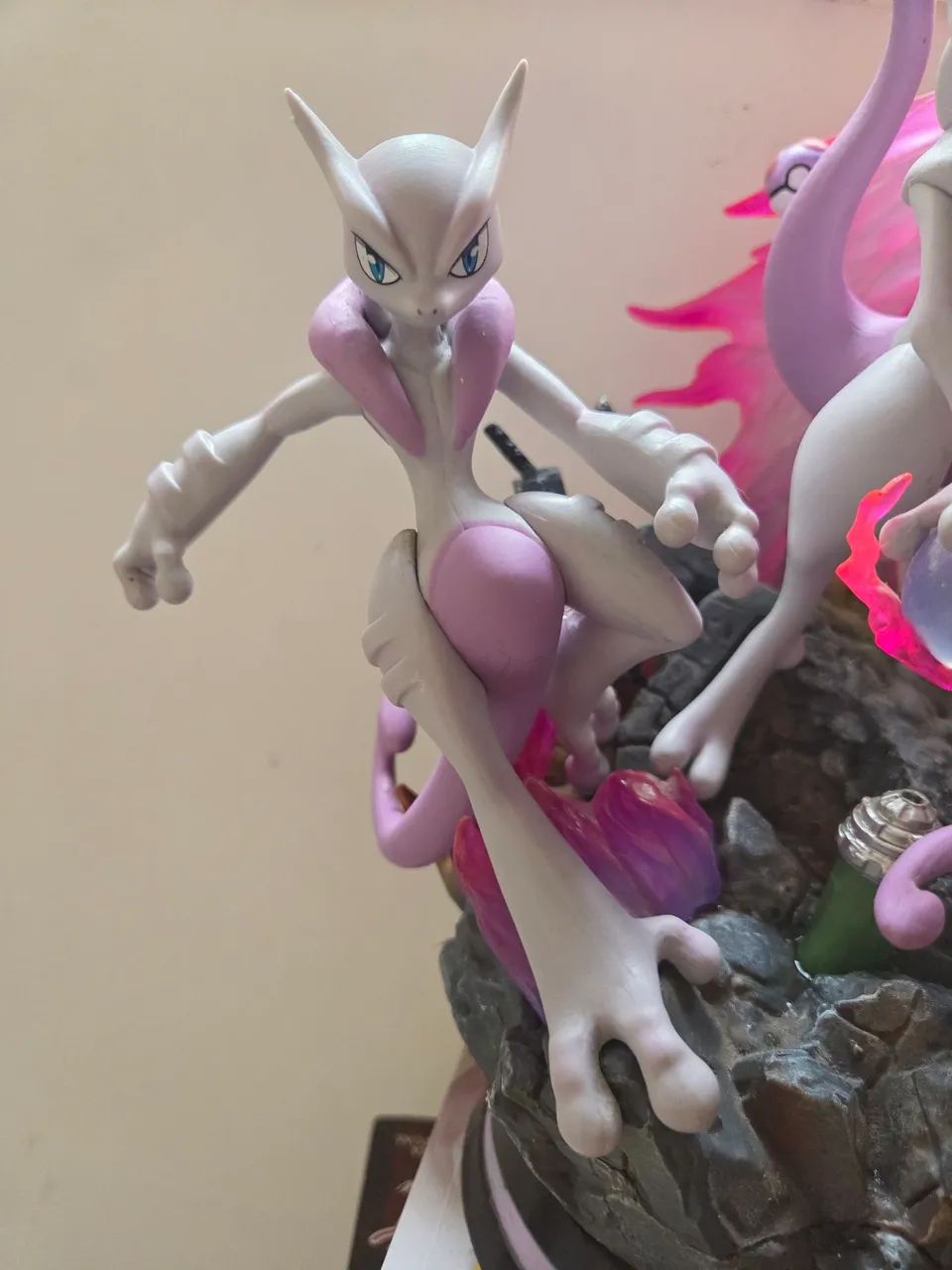 Mewtwo Evolution Linda Estátua- Pokemon - Foto 2