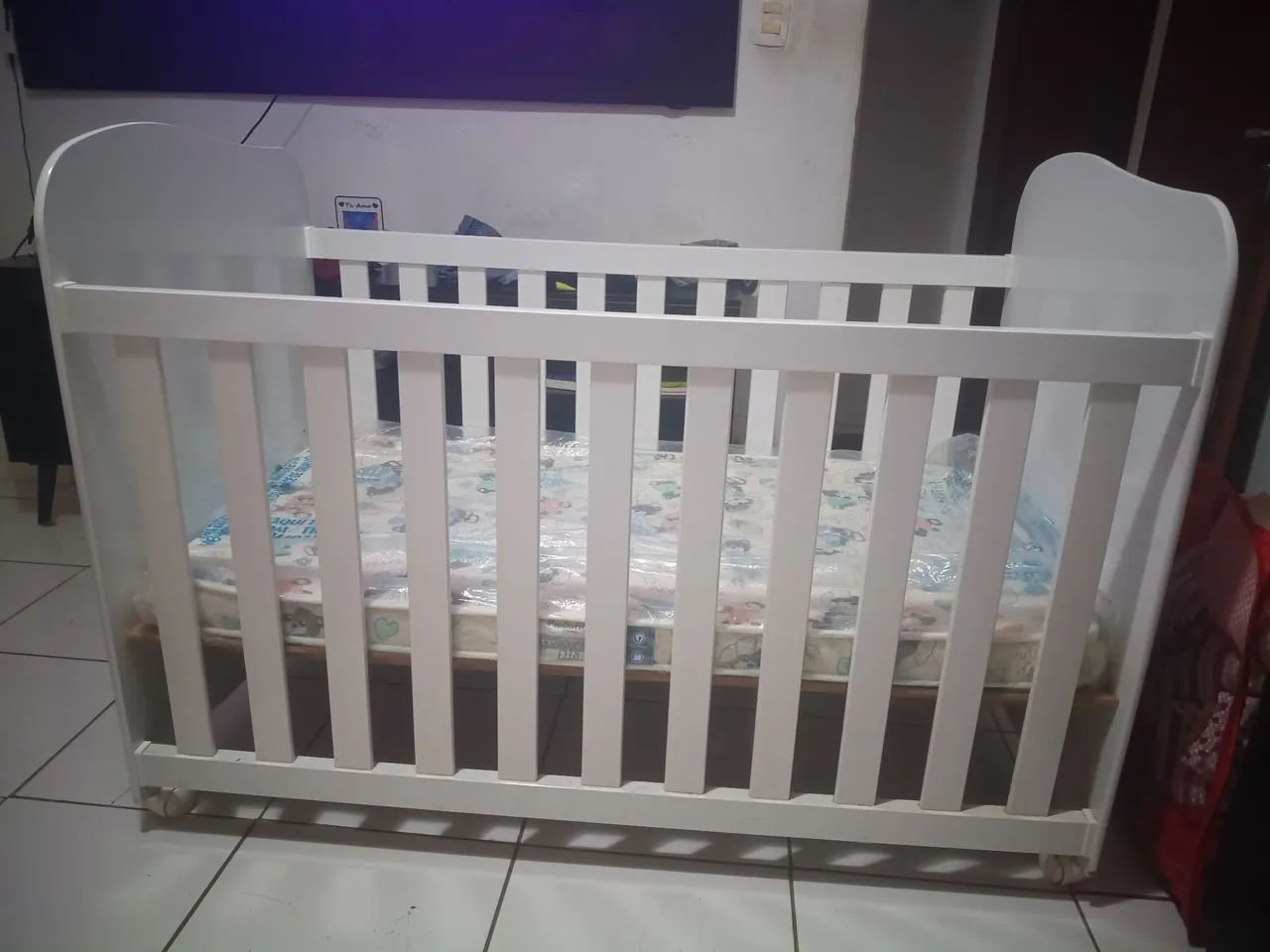 Vende-Se Berço com Colchão BARATINHO 