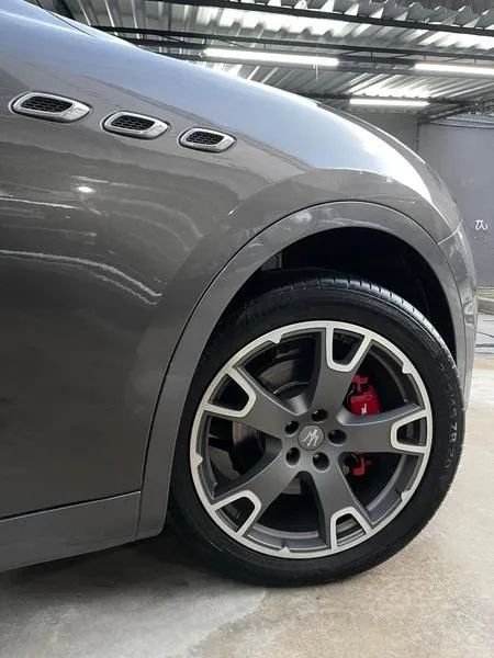 Maserati Levante 3.0 V6 350cv Aut., foto 18 de 18