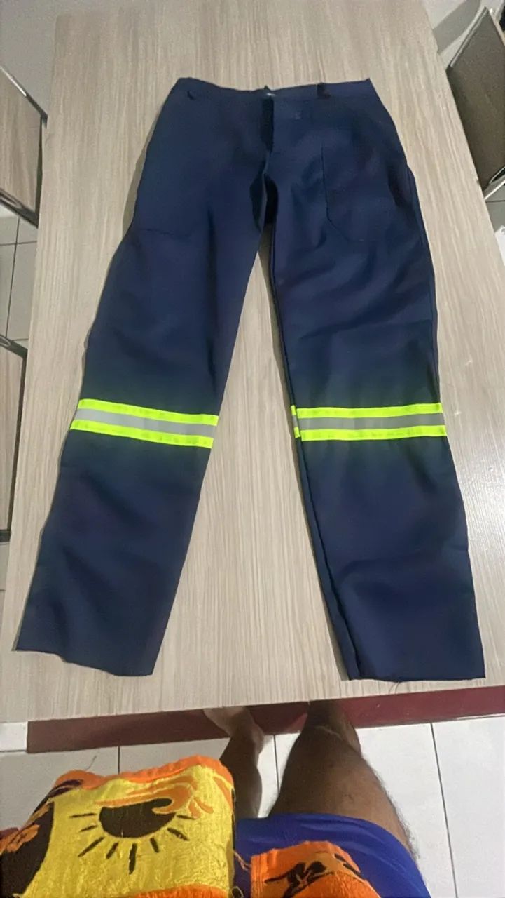 Calças brim com refletivo  - Foto 3