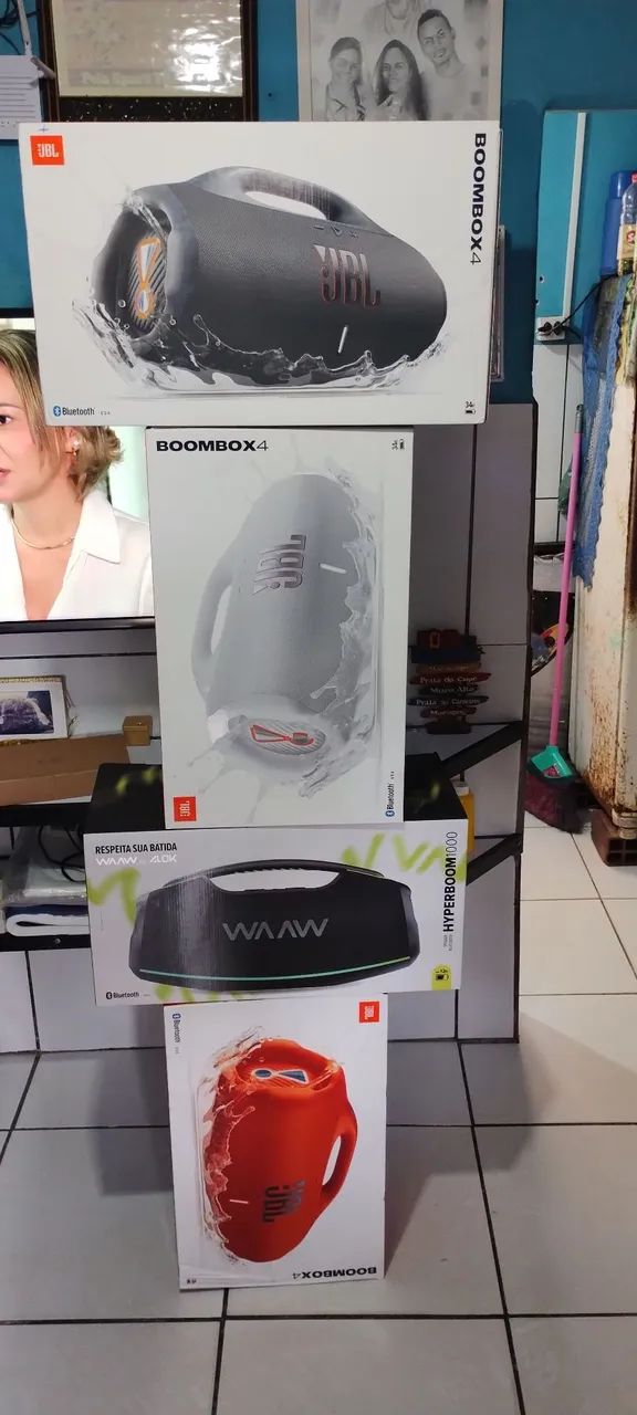 Boombox4 laranja preta e branca e do alok aceito cartão ZAP *90 aproveite  - Foto 6