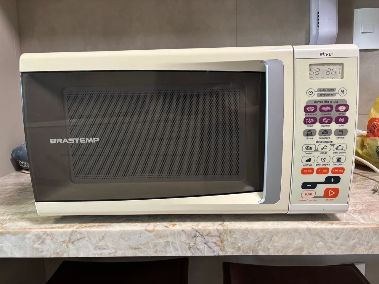 Microondas Brastemp 30L 127V - Foto 3