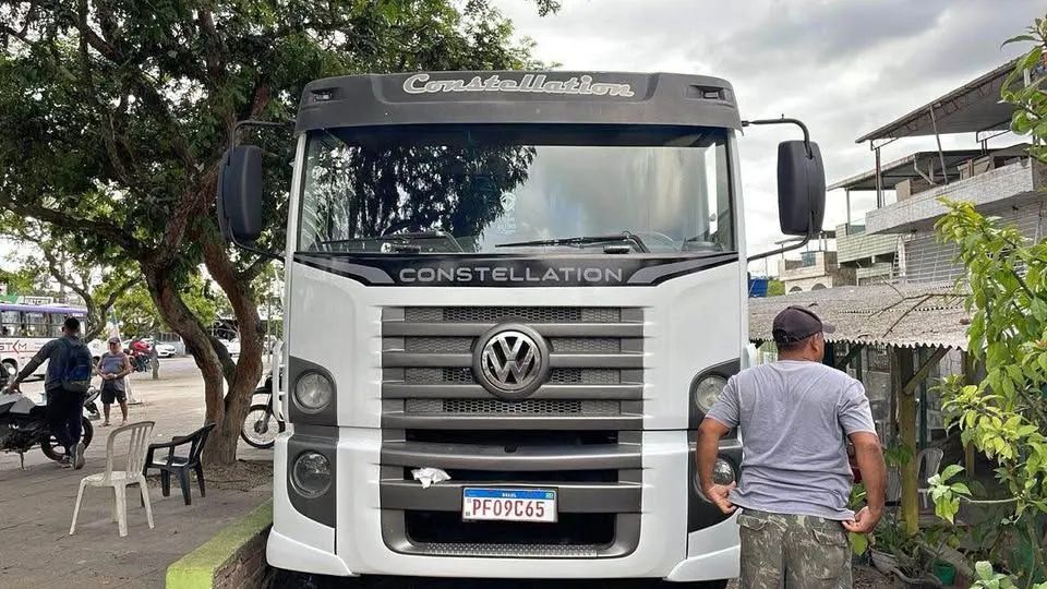 Vendo caminhão bitruck no boleto. 