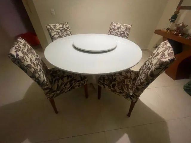 Mesa de Jantar Redonda 1,35m + 4 Cadeiras + Centro Giratório - Foto 4