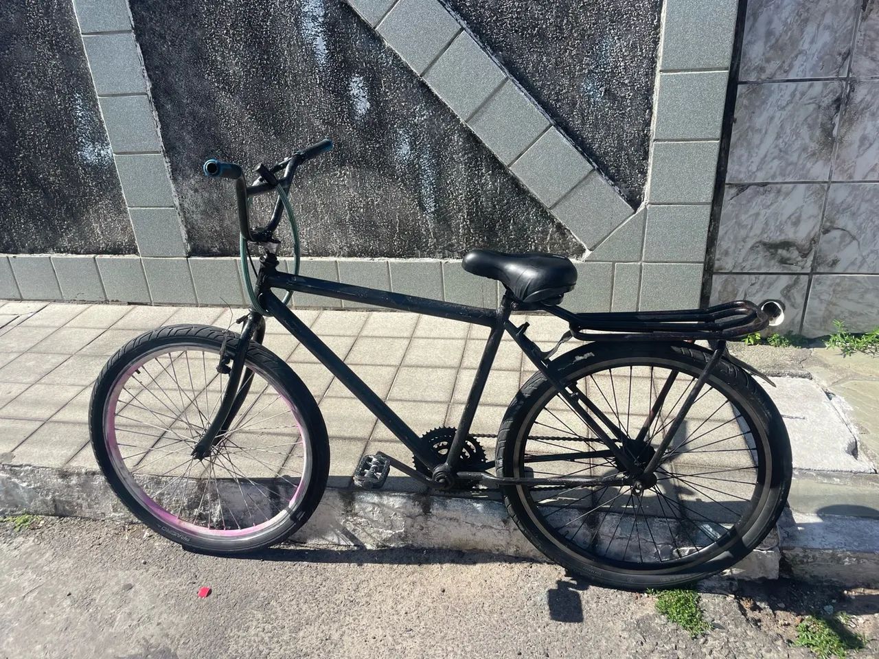 Bicicleta aro 26, pra vender logo!