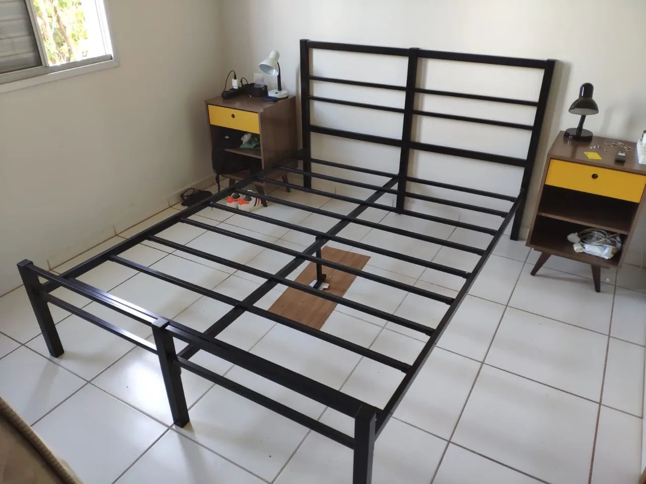 Cama de ferro tamanho casal