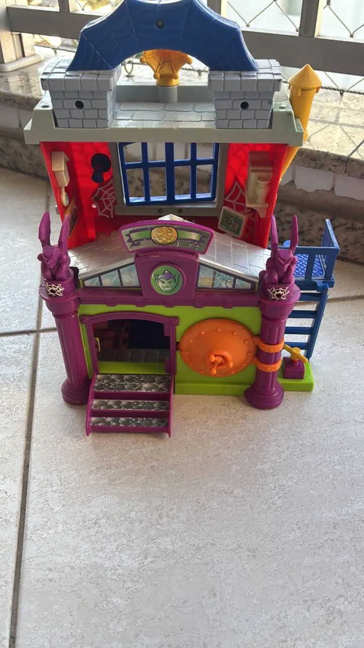 Hasbro Casa do Homem Aranha e Duende Verde