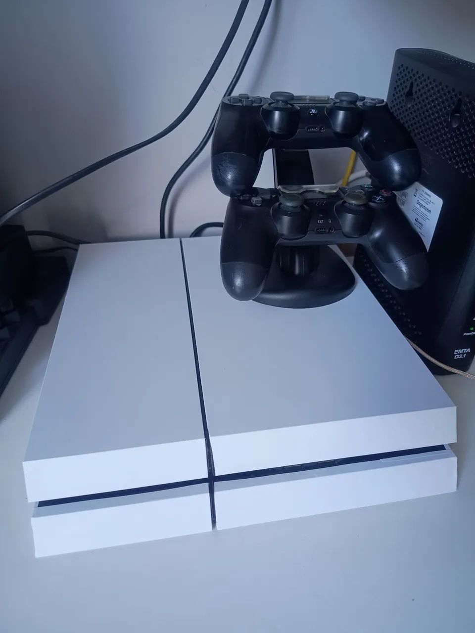 Playstation 4 - Peças e Acessórios de Vídeo Game - João Costa