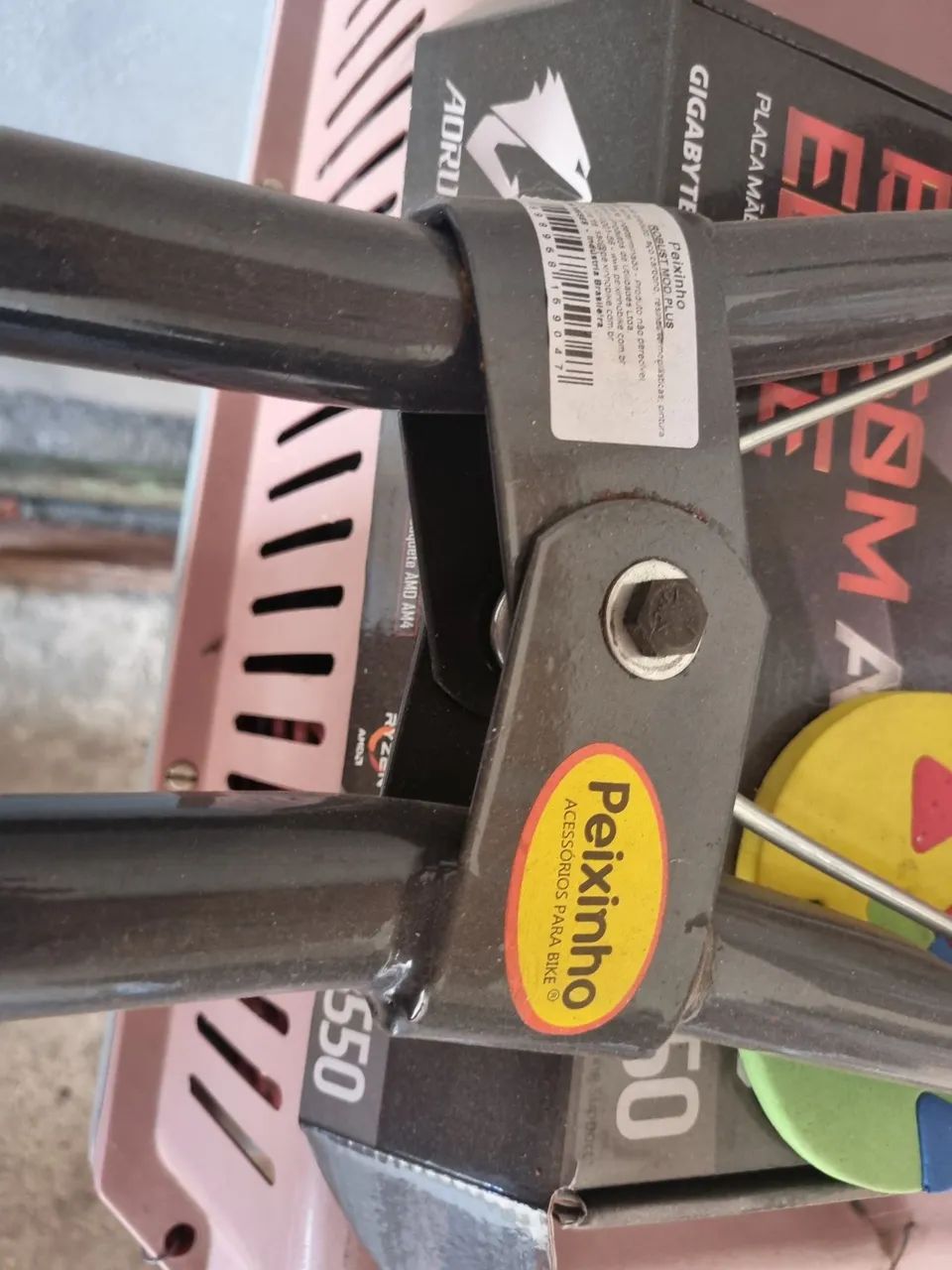 Suporte para bike em carro - Foto 2