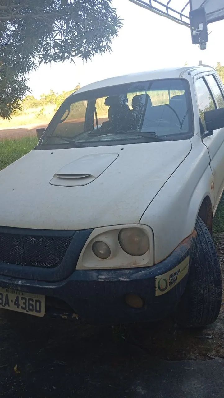 Mitsubishi L200 GL 2.5 4X4 CD Diesel 2010 - Foto 4
