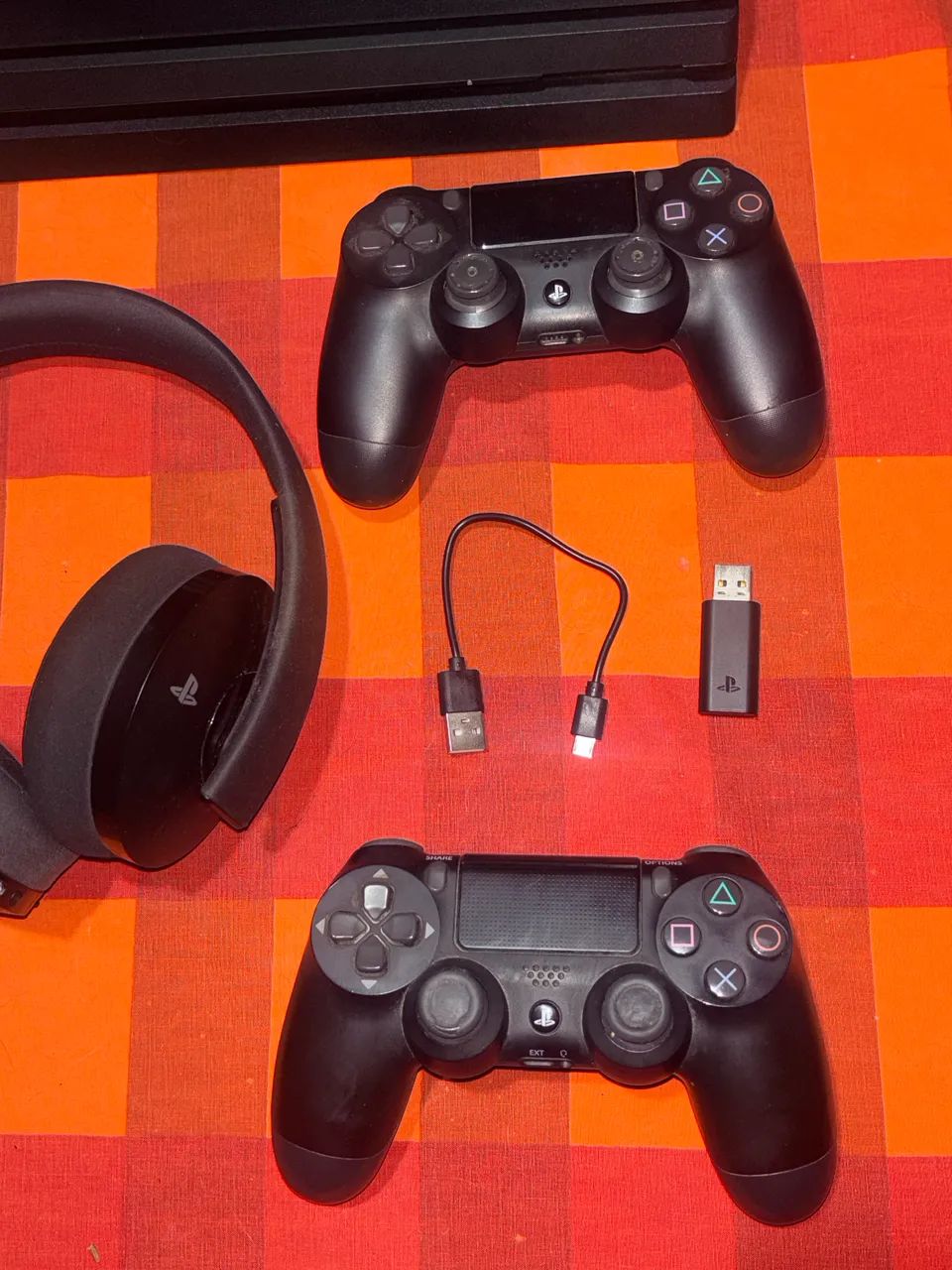Ps4 Pro 1Terabyte - Foto 3