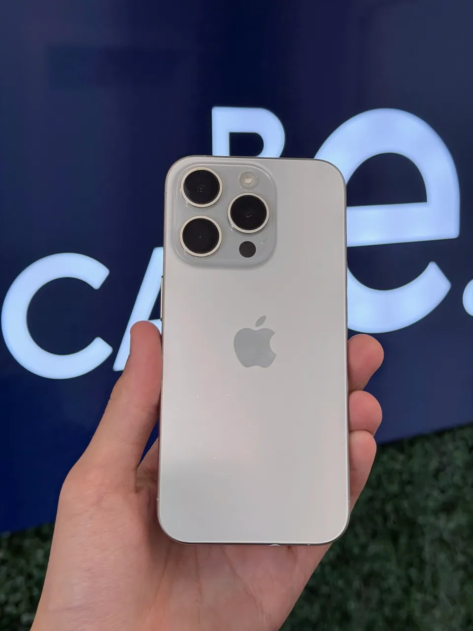 iPhone 15 pro 256gb branco oportunidade - Celulares e Smartphones