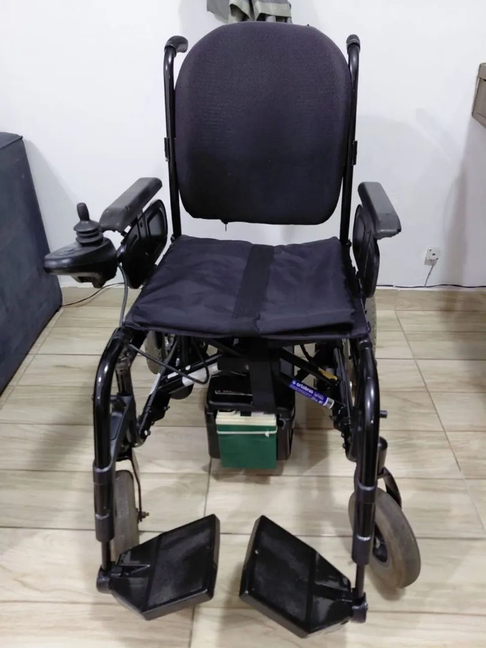 Cadeira de rodas motorizada  - Foto 2