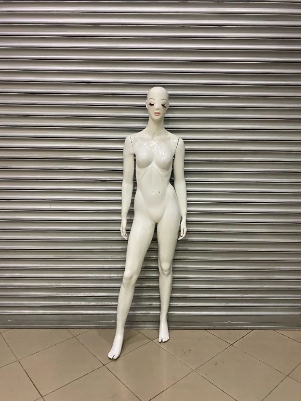 Manequins para loja feminina