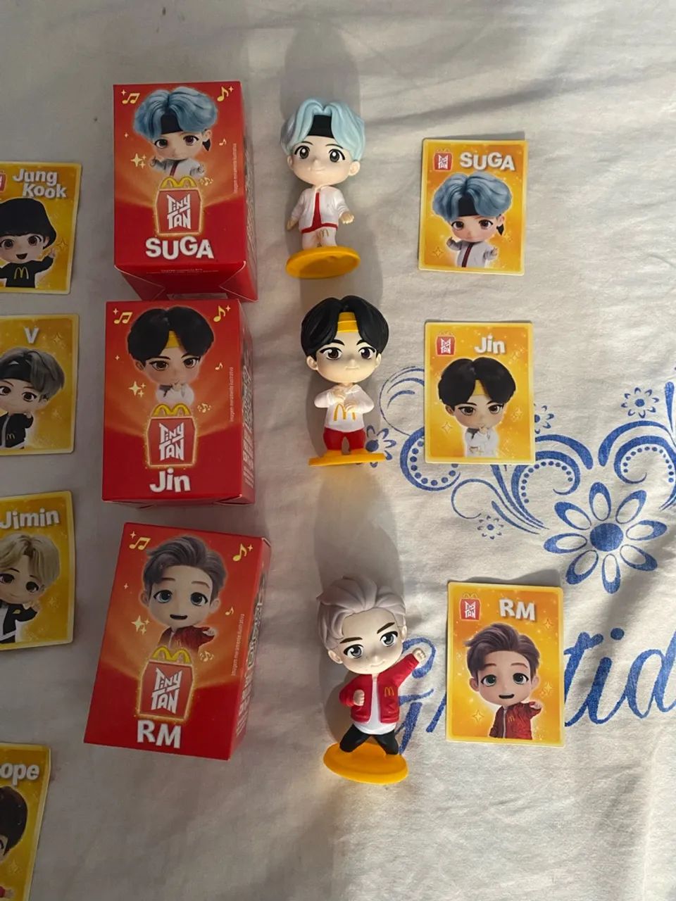 Brinquedos BTS coleção MC Donalds tinytan - Foto 3