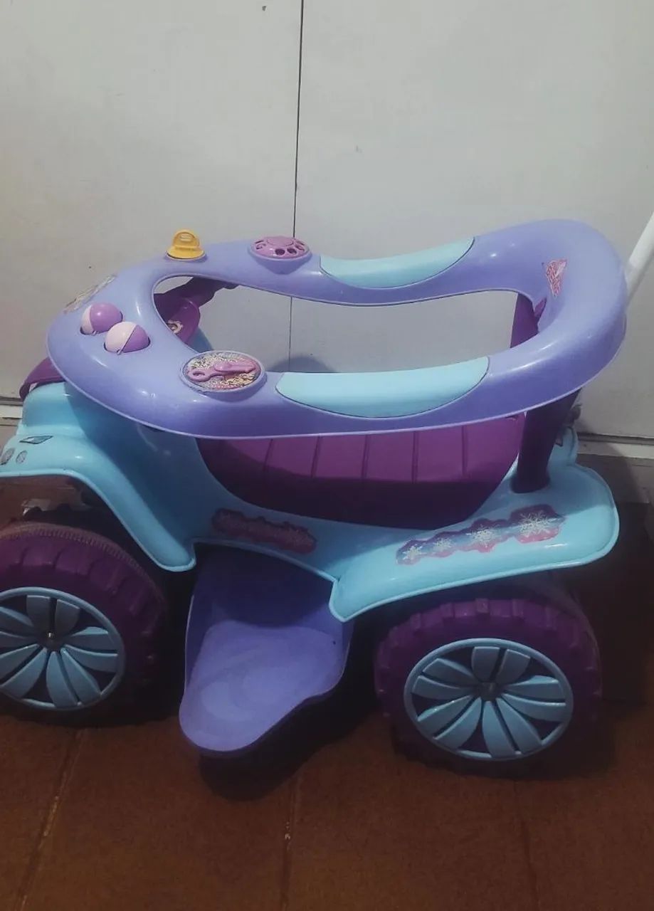 Carrinho de passeio da frozen perfeito  - Foto 3
