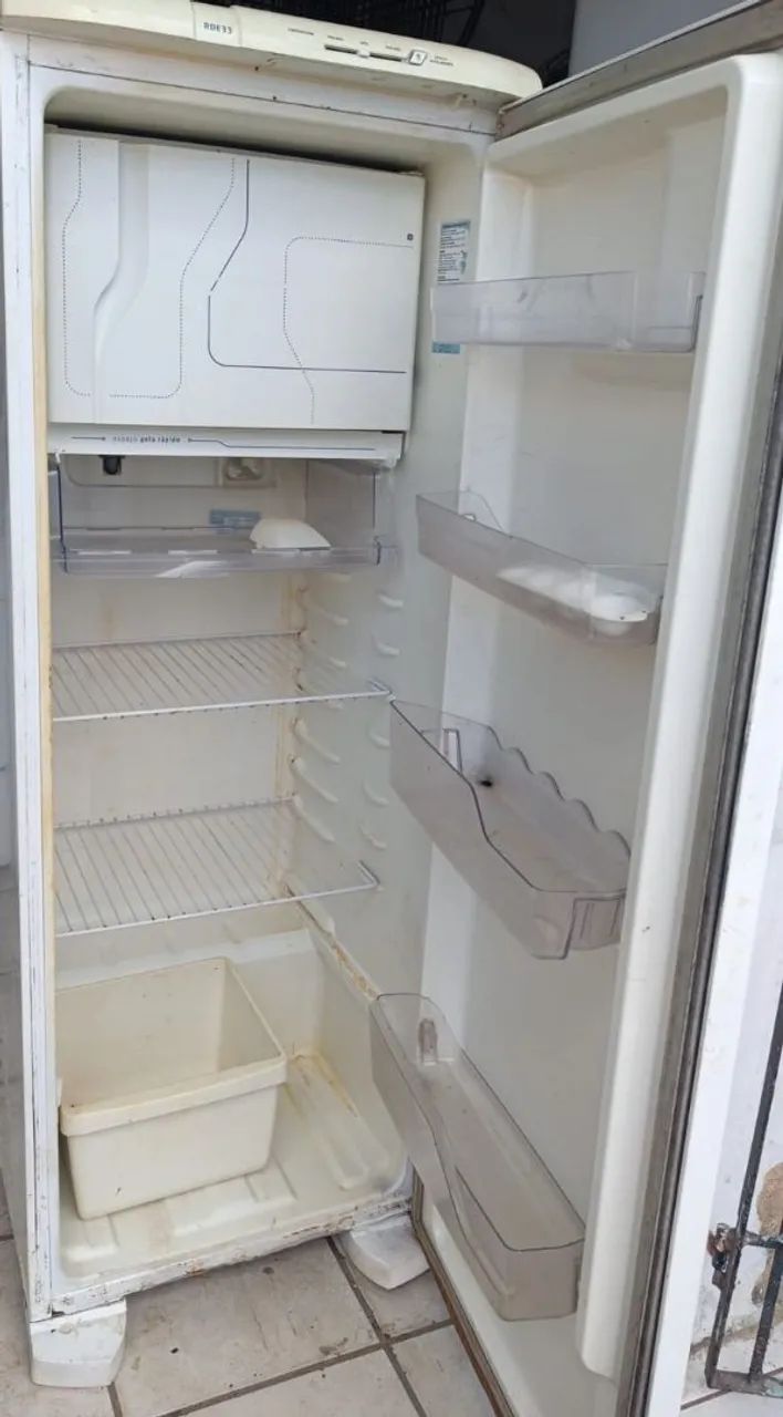 Geladeira Eletrolux  - Foto 2