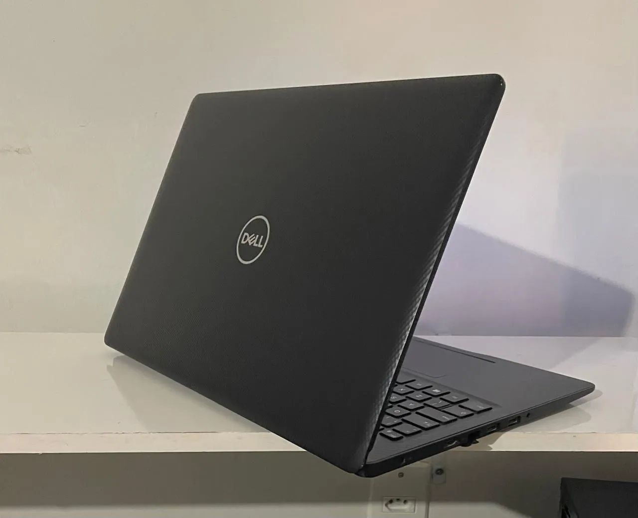 Notebook Dell core i3 oitava geração 8gb ram ssd 256gb "990,00" - Foto 2