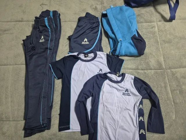 Uniforme Adventista Novo - Tamanho 6 e 10
