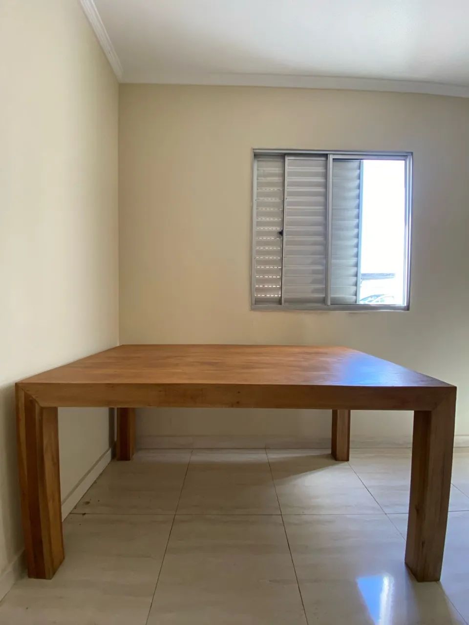 MESA E BANCO DE MADEIRA 