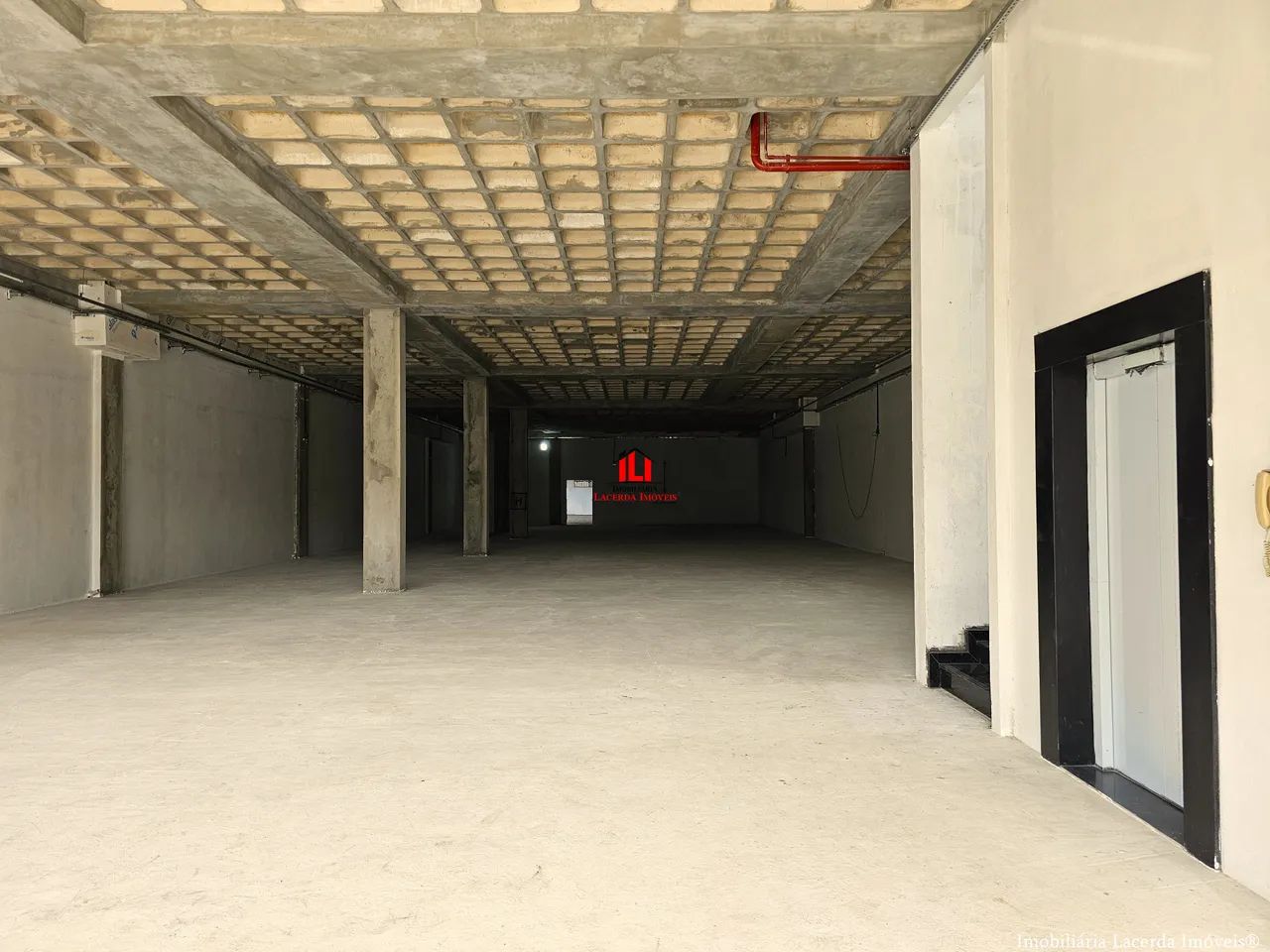 Prédio Comercial / Prédio Comercial 3.882m² na Ponta Negra com Elevador, Gerador 100% e 90 - Foto 4