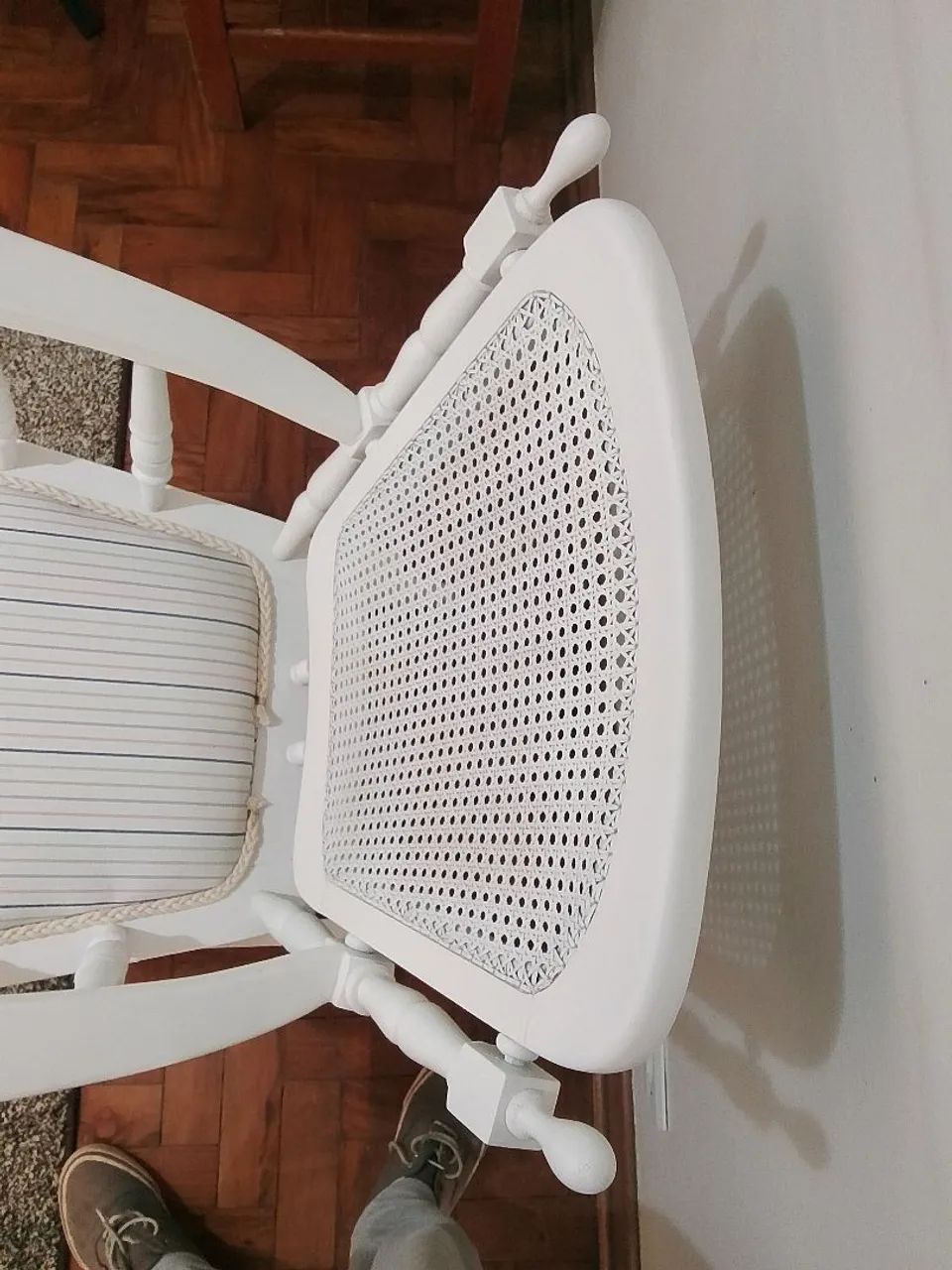 Cadeira de balanço p quarto de bebê  - Foto 5