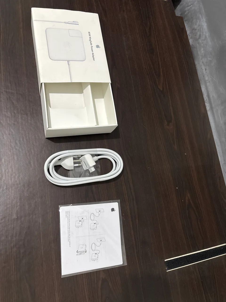 Cabo extensor de tomada Apple original p/ carregador MacBook.