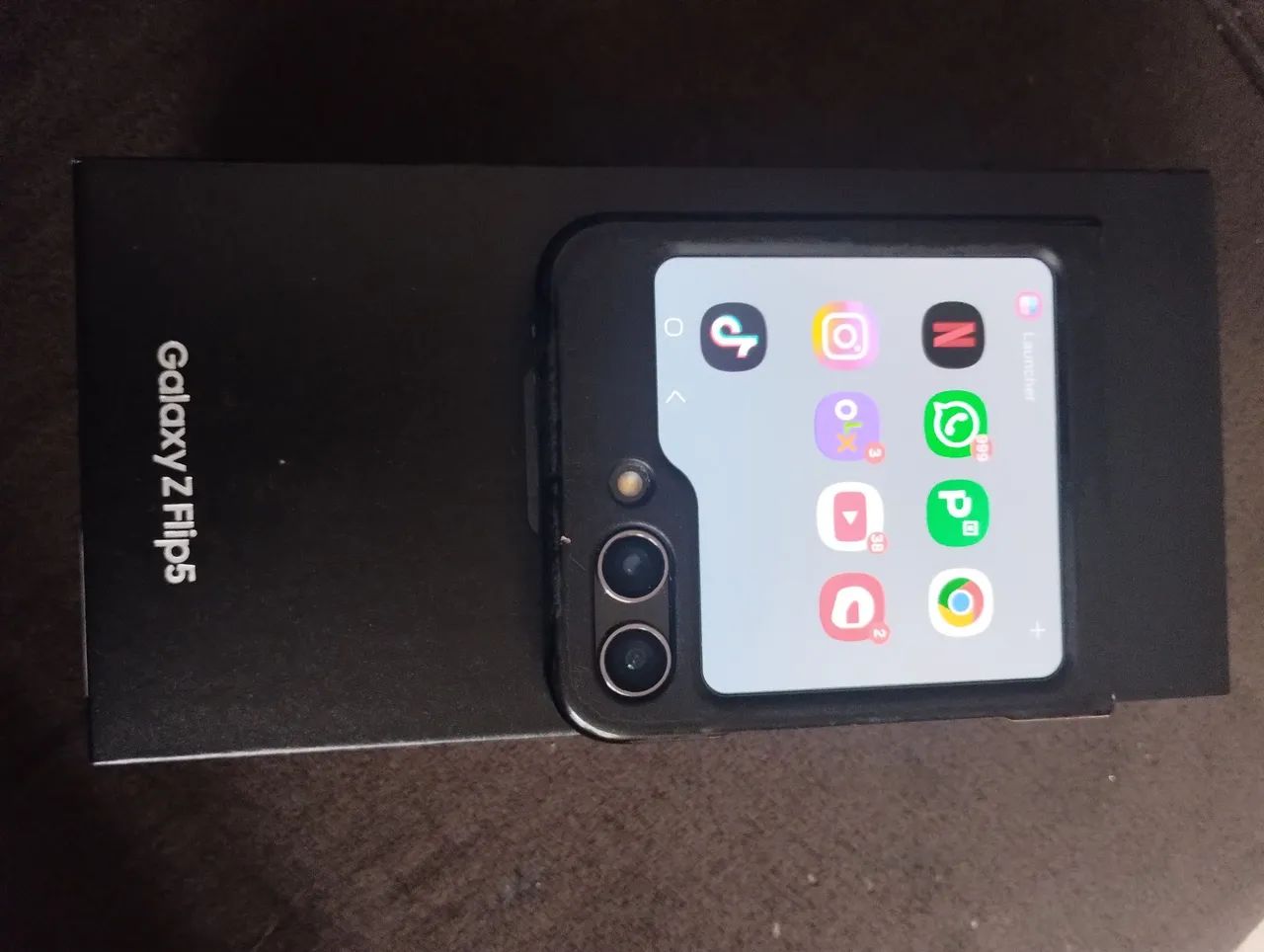 Zflip 5  tela com linhas verticais  - Foto 3