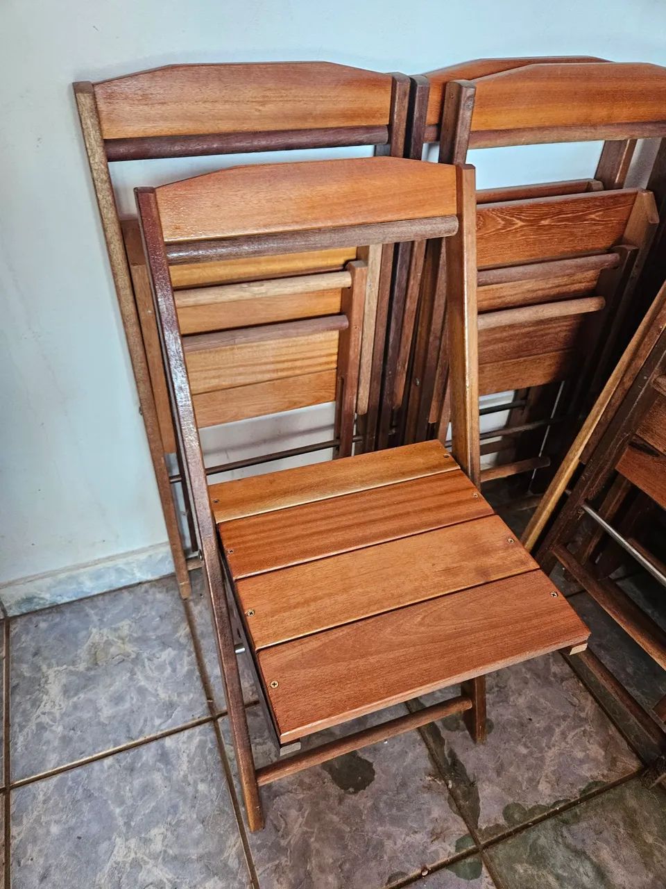 Jogo de mesa de madeira
