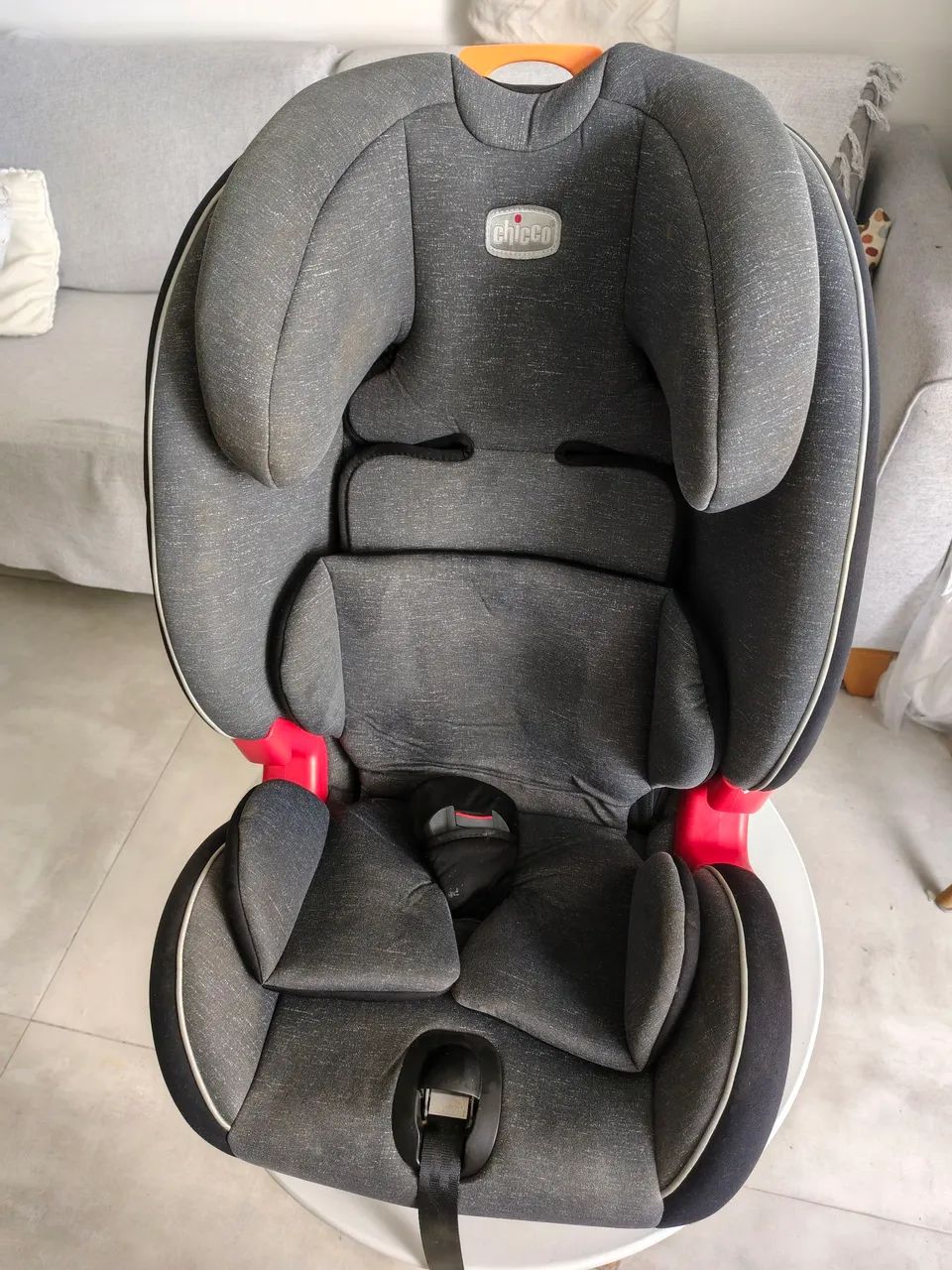 Cadeirinha Chicco modelo Akita