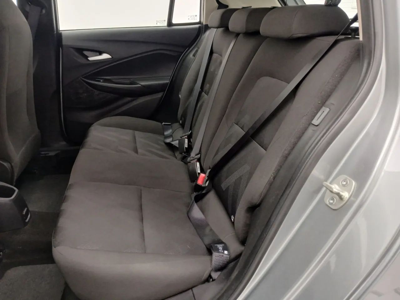 Chevrolet Onix Hatch 1.0 12V Flex Mec. 4P, foto 17 de 18