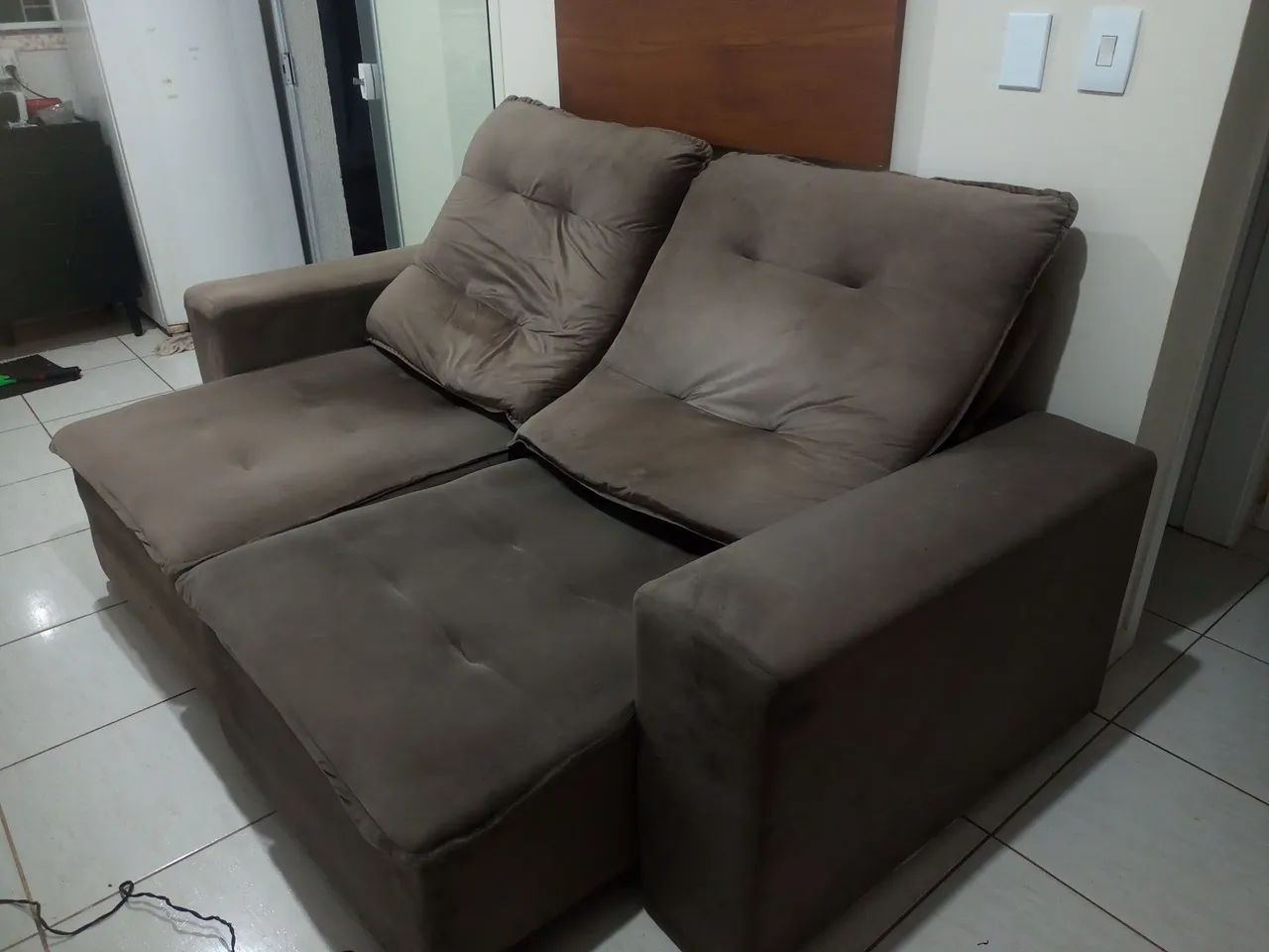 Sofá retrátil reclinável 