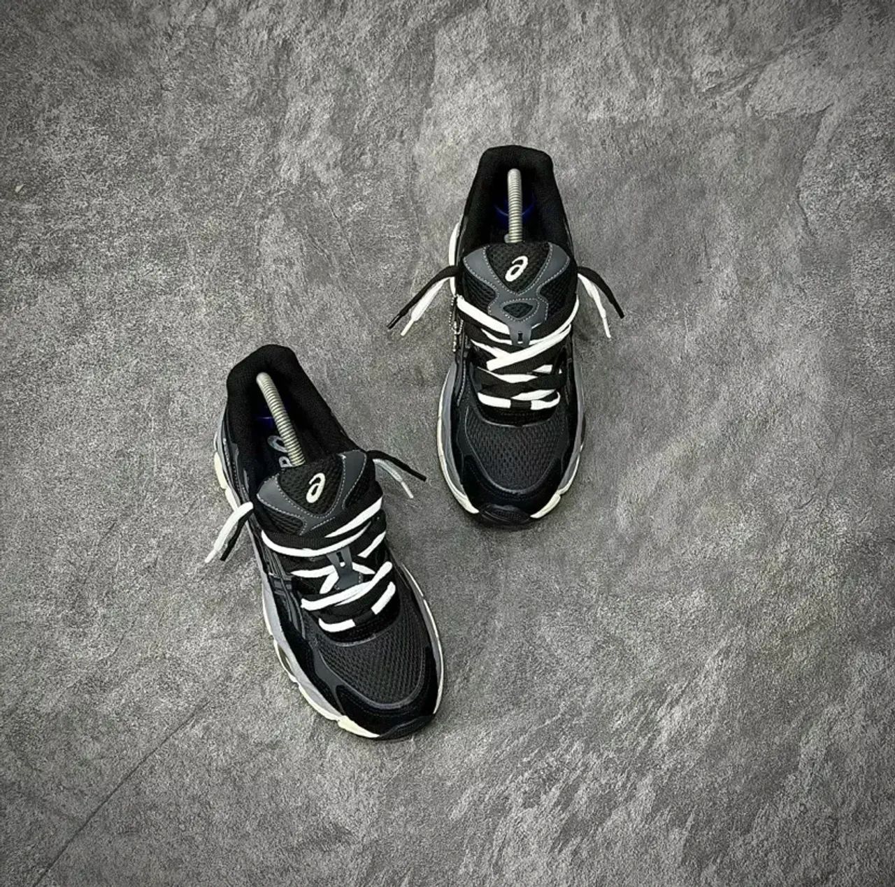 Asics Gel NYC Off Preto e Creme
