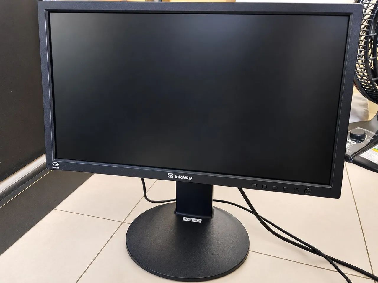 Monitor Itautec InfoWay E2011P de 20 polegadas Usado