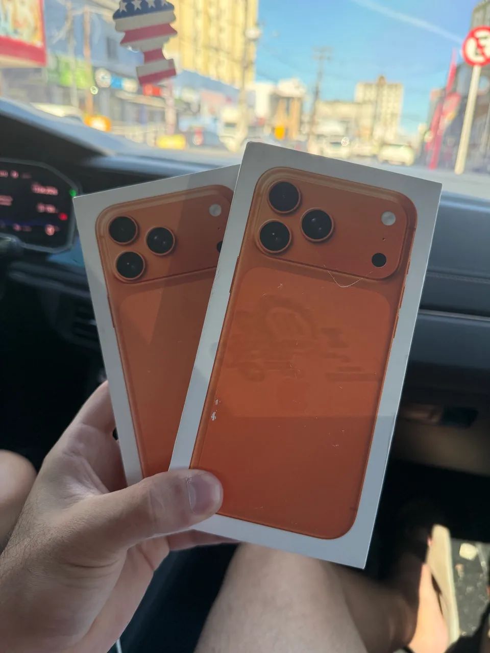 Iphone 17 Pro Max Laranja LACRADO