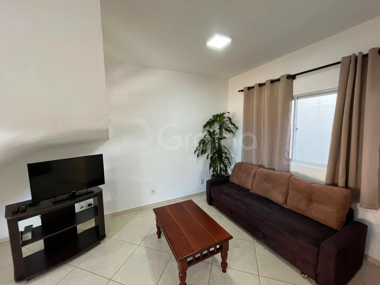 Propriedade com 3 casas geminadas com 450m² no Morro das Pedras - Foto 2