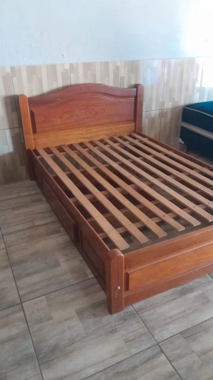 cama de madeira casal com gaveta  - Foto 2