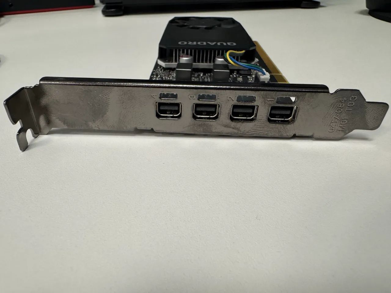 Placa de vídeo Quadro P1000 - 4gb - gddr5-  - Foto 3