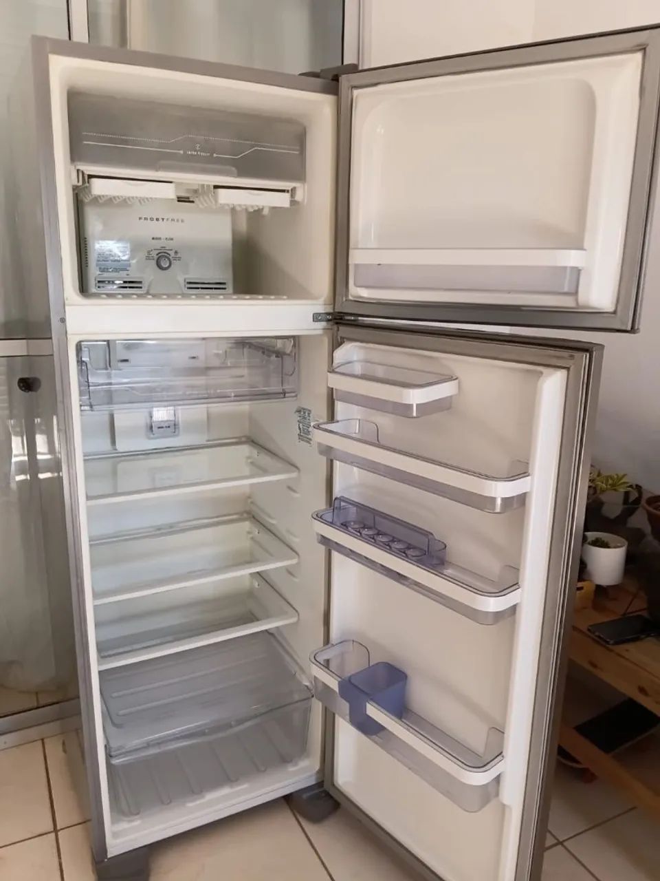 Geladeira Electrolux Inox  - Foto 2