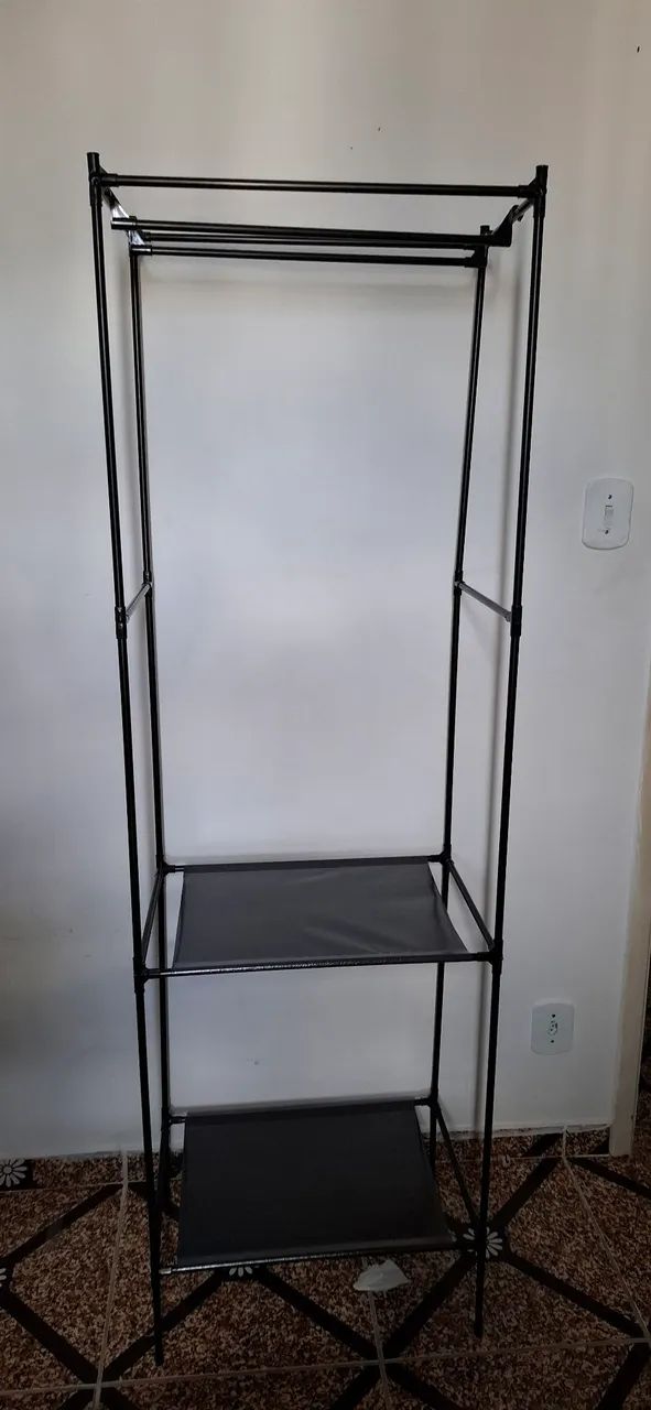 Arara de Uma Torre
