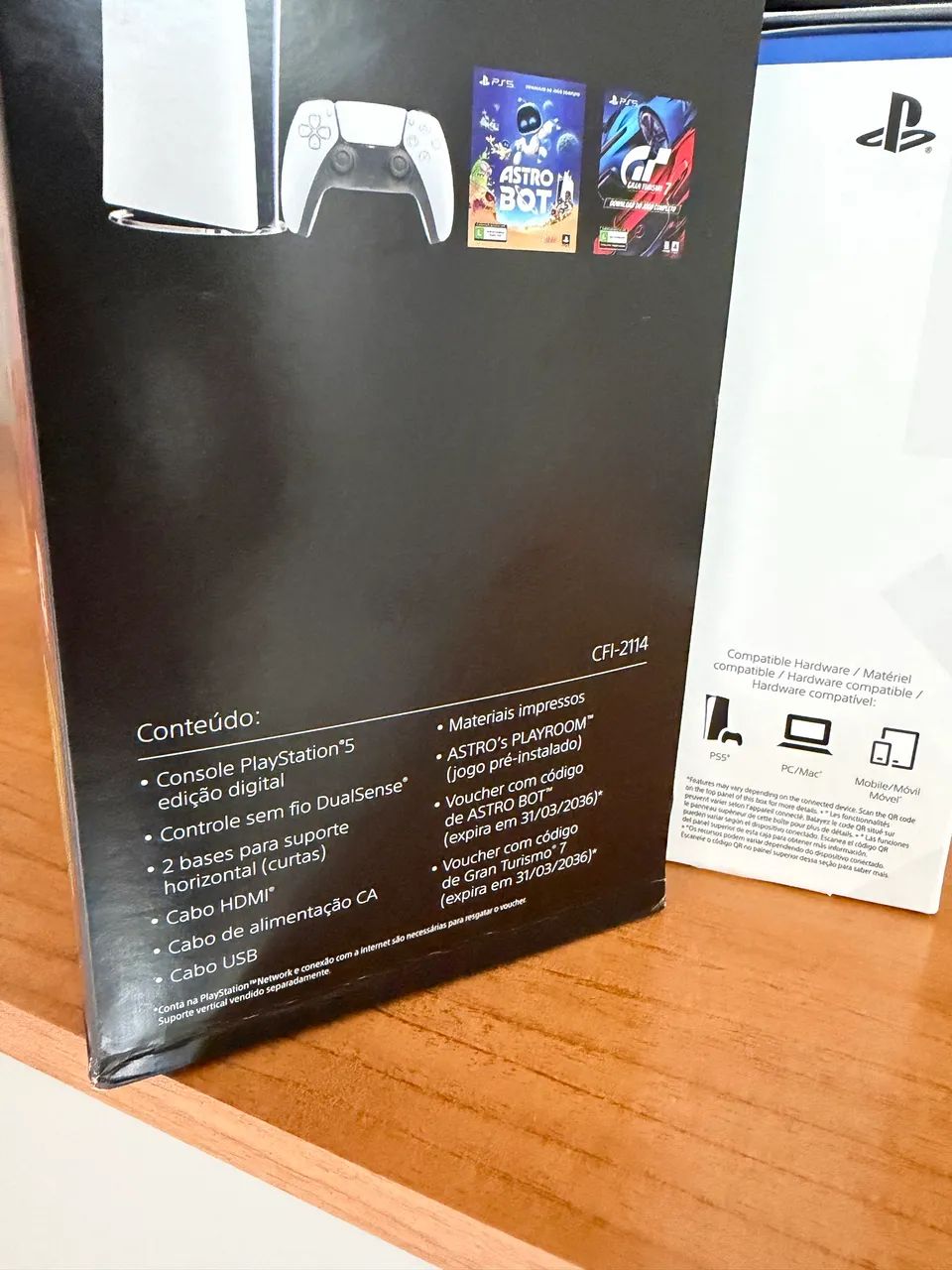 PS5 com dois controles  - Foto 2