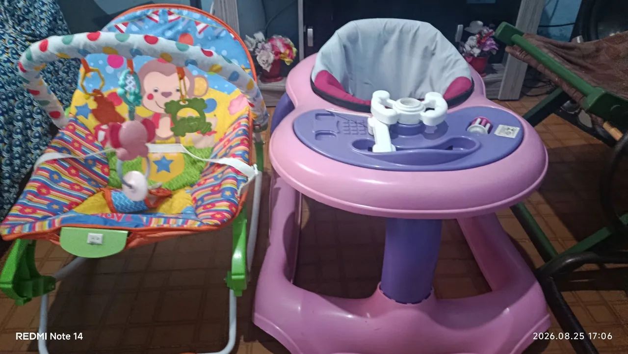 Vendo cadeirinha fibratoria e andajar  - Foto 3