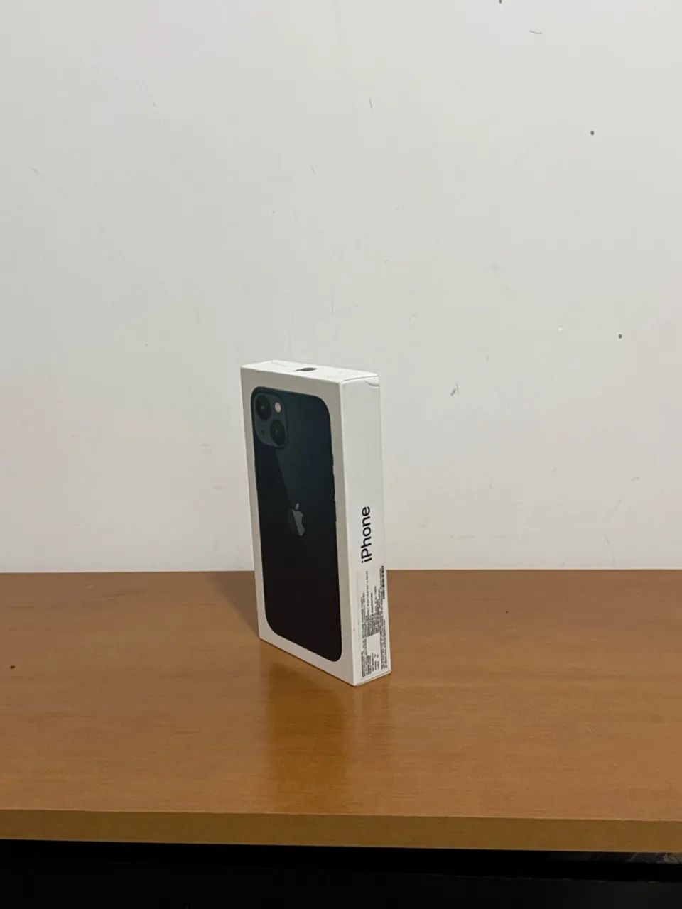 Caixa de Iphone 13 preto - Foto 2