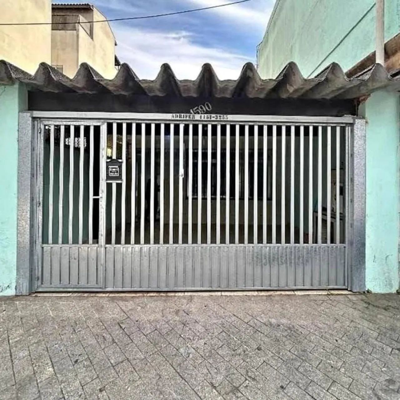 Vende se casa 