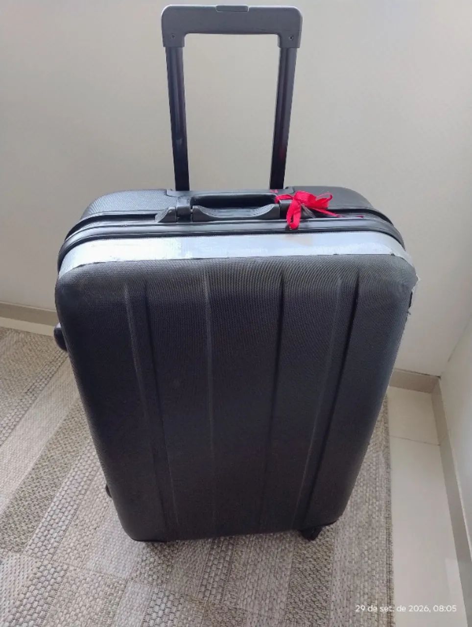Mala de viagem até 32kg, leve e resistente, excelente estado - Foto 3