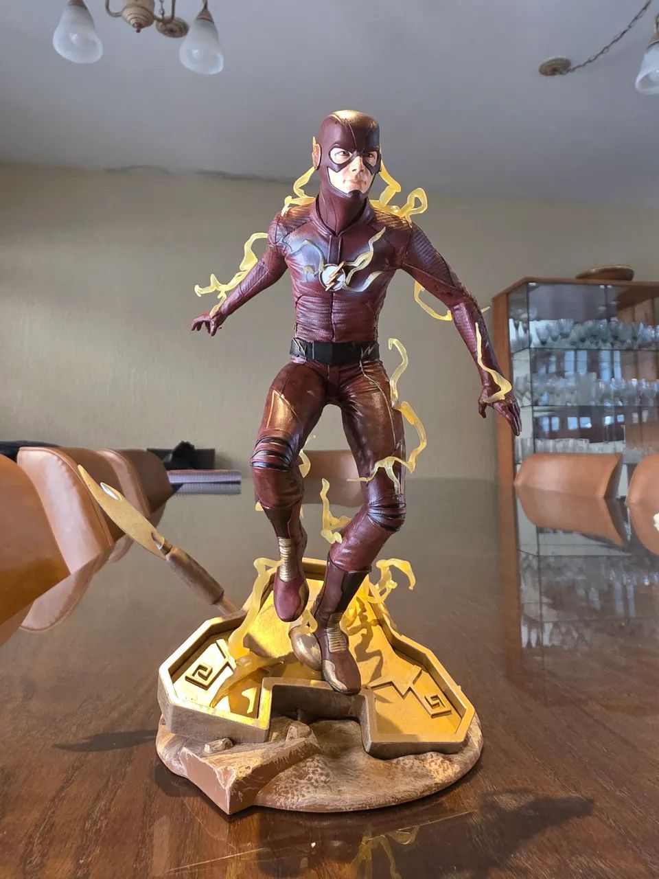 Estátua The Flash DC Gallery - Diamond Select com caixa - Hobbies Estátua The Flash DC Gallery - Diamond Select com caixa - Hobbies