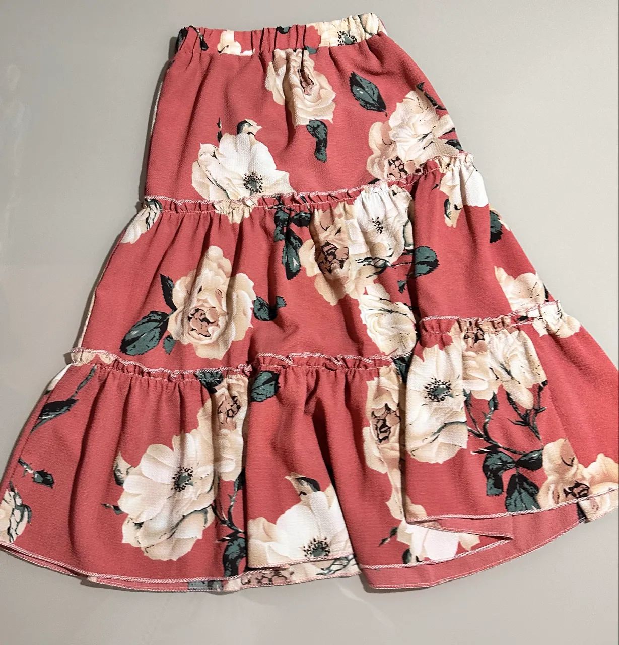 Conjunto de saia midi e cropped tamanho 9  - Foto 2