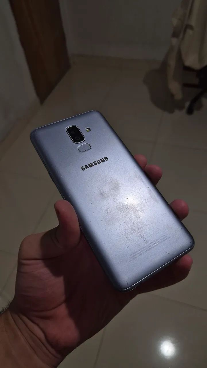 Samsung Galaxy J8 64gb - Foto 2