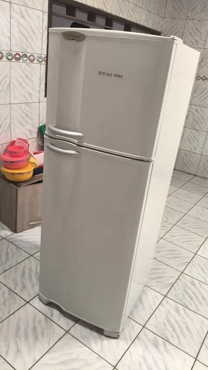 Vendo geladeira! - Foto 2