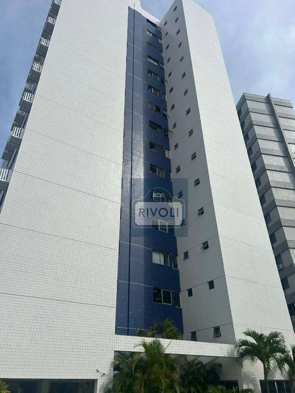 Apartamento com 3 dormitórios à venda, 85 m² por R$ 585.000 - Aflitos - Recife/PE